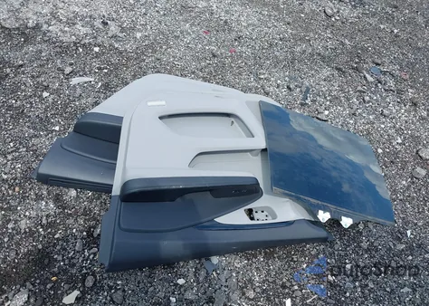 2019 Honda Pilot Touring z USA, uszkodzony, nr VIN 5FNYF6H61KB067739